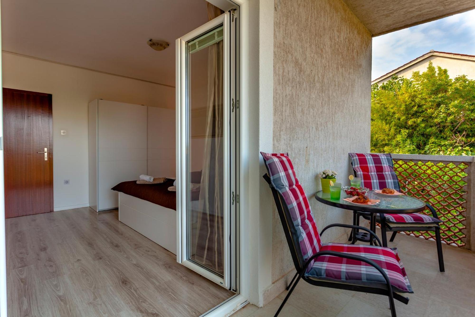 Leni Apartmán